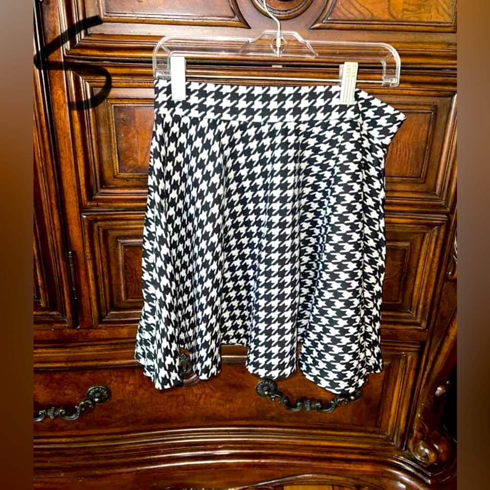Houndstooth Skirt